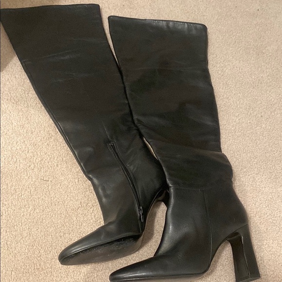 Black Leather Knee-High Boots MNG - Picture 7 of 9